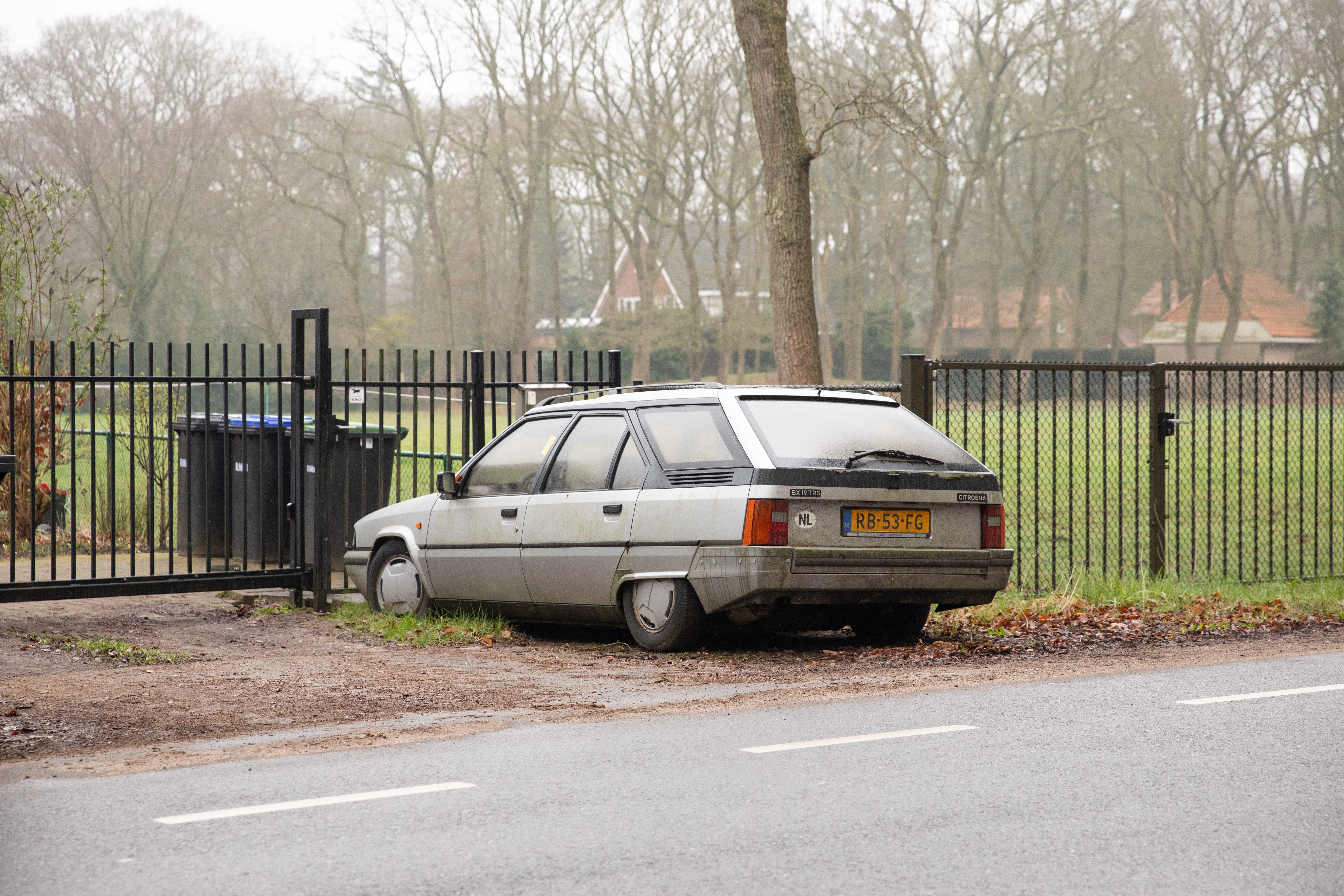 Gedumpt wrak door Quote 500-telg blijkt zeldzame oldtimer: ’Zeker duizenden euro's waard’